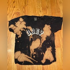 OBEY GRAPHIC TEE (SIZE M)